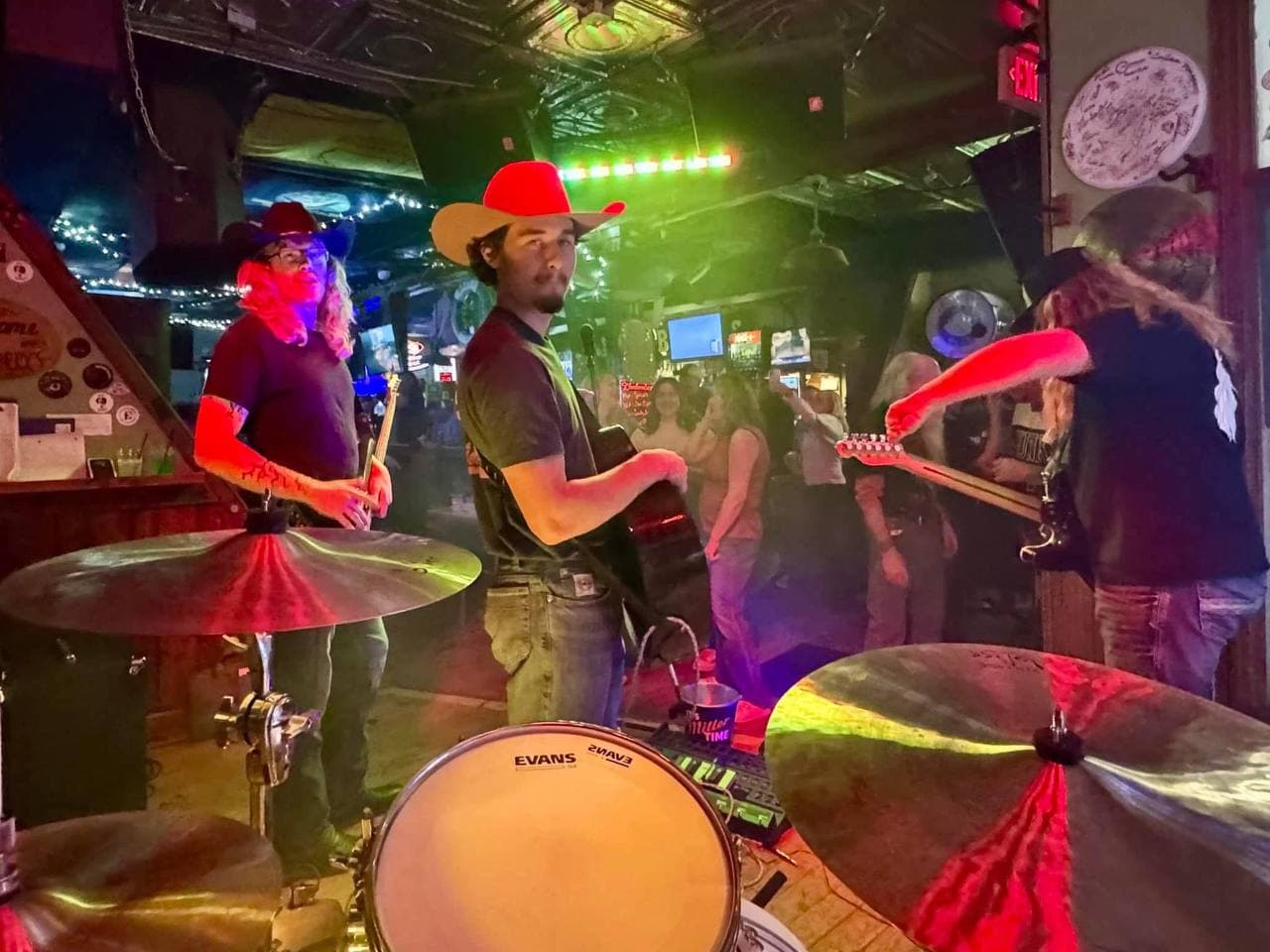 Country Jam musicians playing onstage with the crowd at Jerry’s Bait Shop
